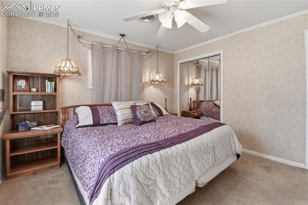 Image 14 of 47: Bedroom