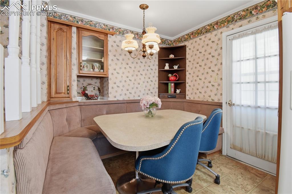 Image 6 of 47: Dining Area