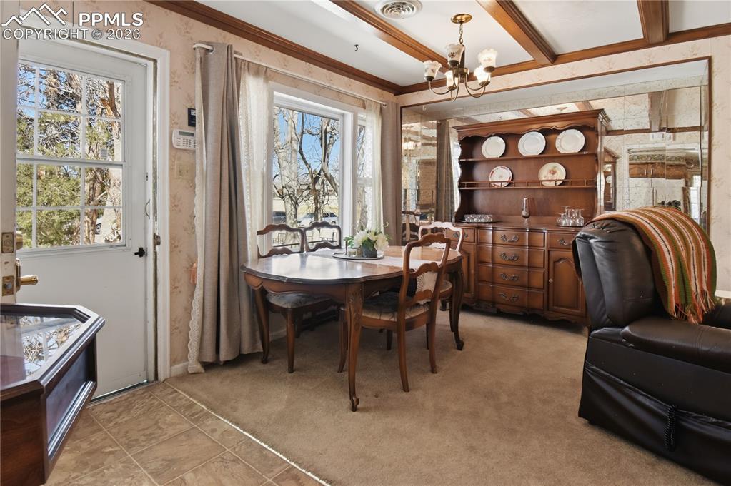 Image 7 of 47: Dining Area