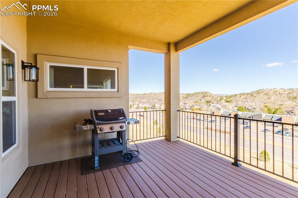 Image 23 of 50: Balcony