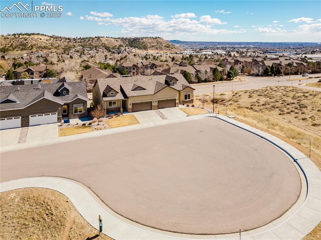 Image 45 of 50: Front