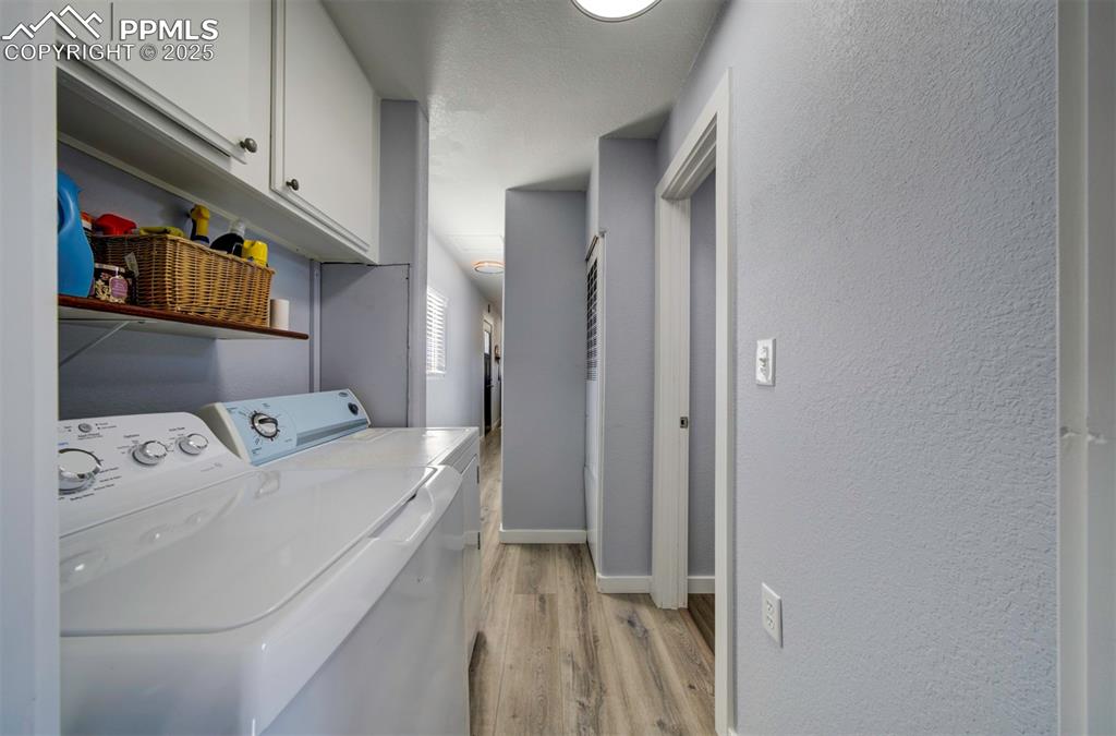 Image 29 of 50: Laundry