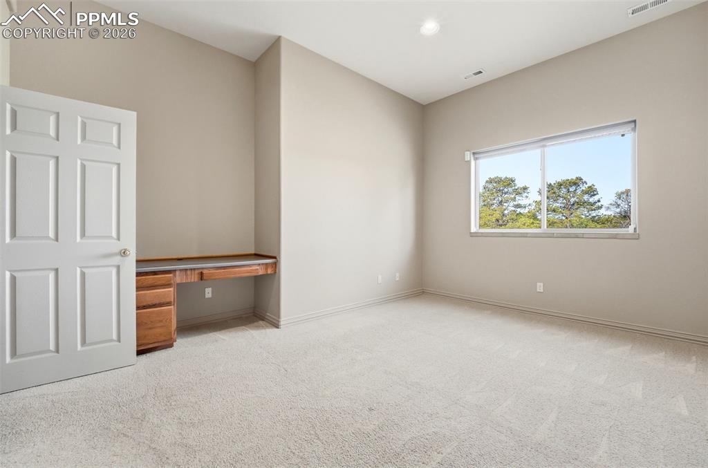 Image 28 of 50: Bedroom 3