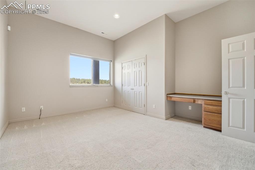 Image 30 of 50: Bedroom 4