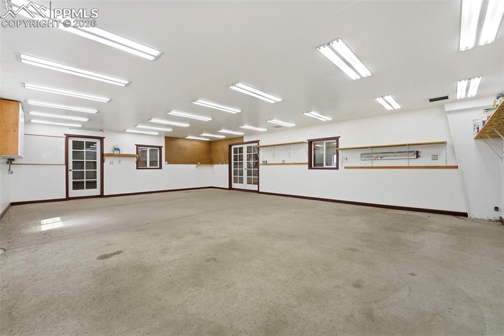 Image 39 of 50: Workshop Office