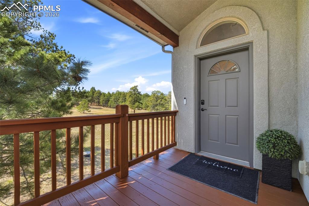 Image 4 of 50: Entry