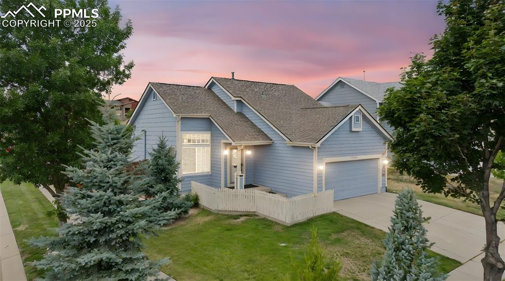 Image 38 of 39: Traditional-style 2-story in Stetson Hills  on nice corner lot