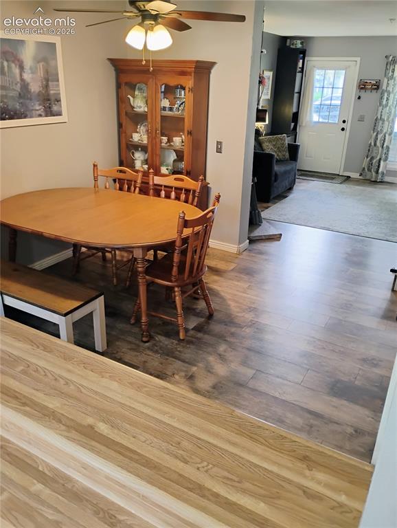 Image 6 of 21: Dining Area