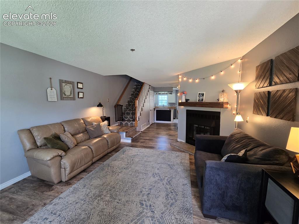 Image 8 of 21: Living Room