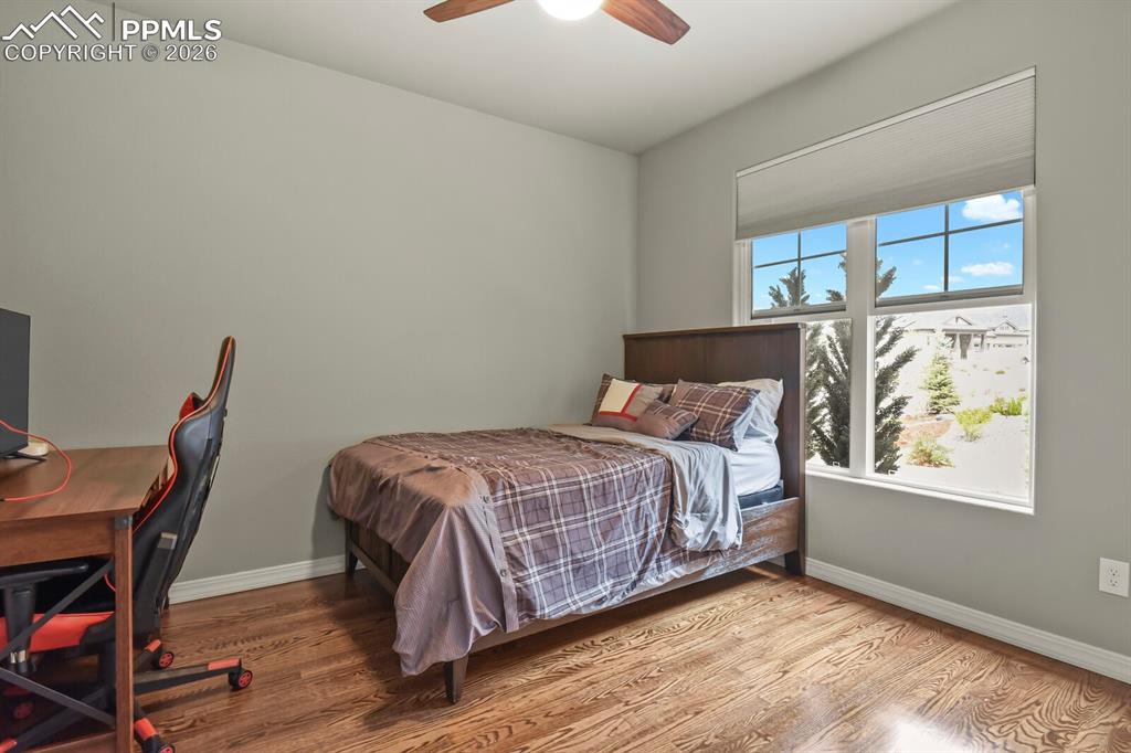 Image 24 of 47: Bedroom