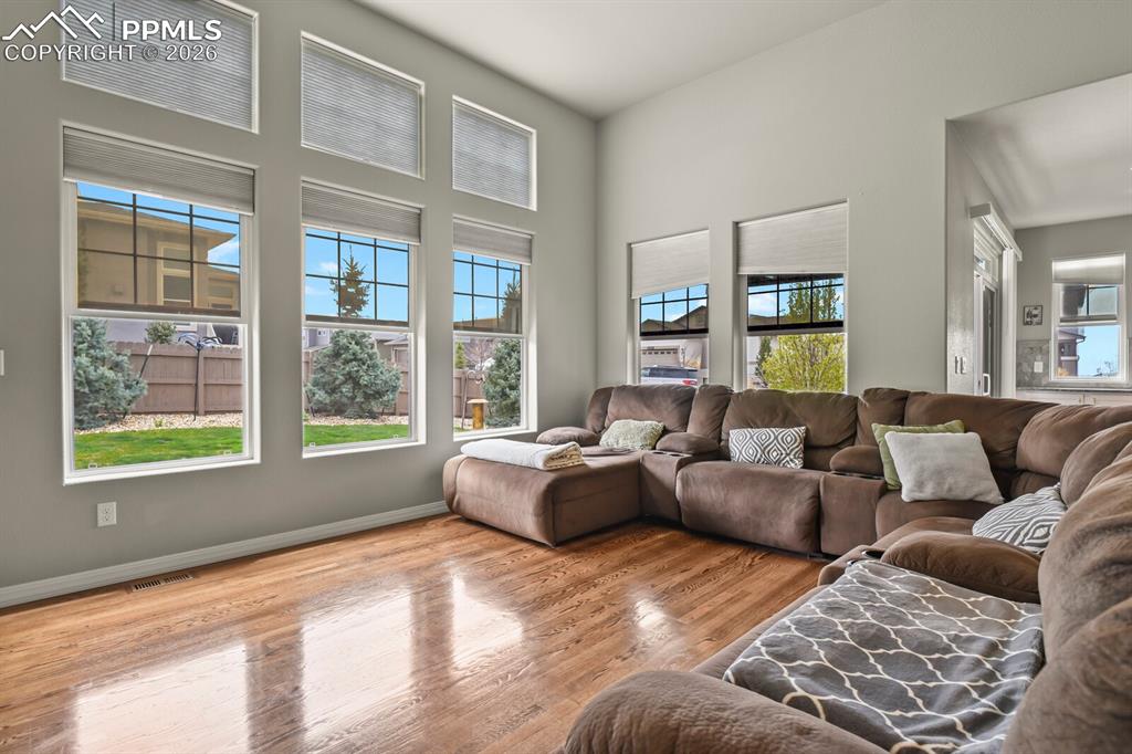 Image 3 of 47: Living Room