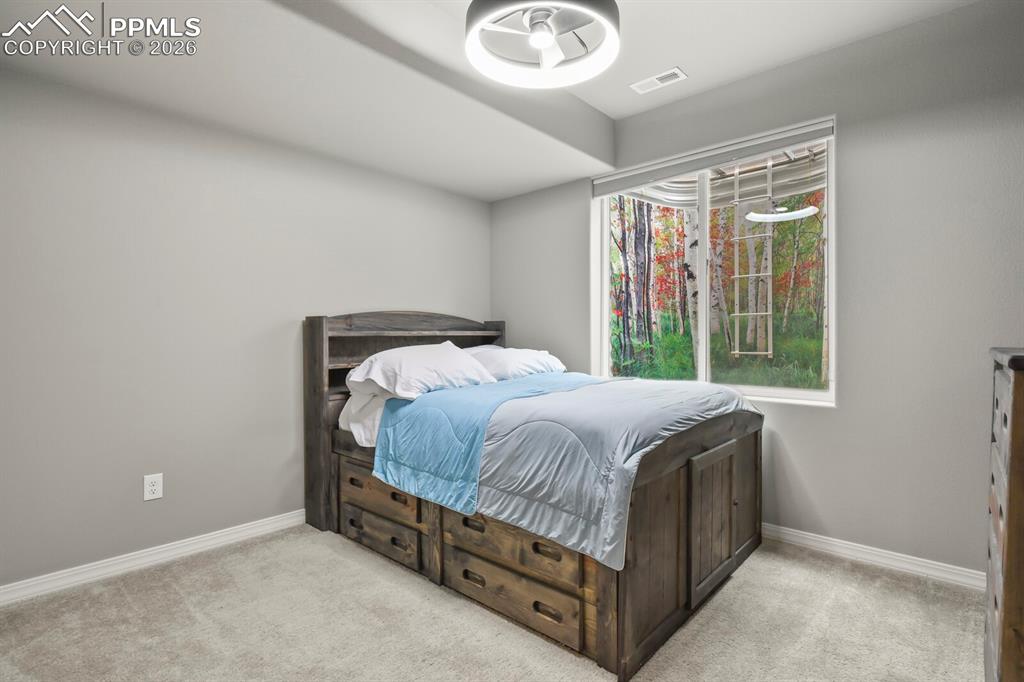 Image 36 of 47: Bedroom