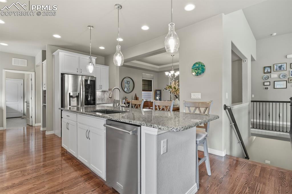 Image 8 of 47: Kitchen