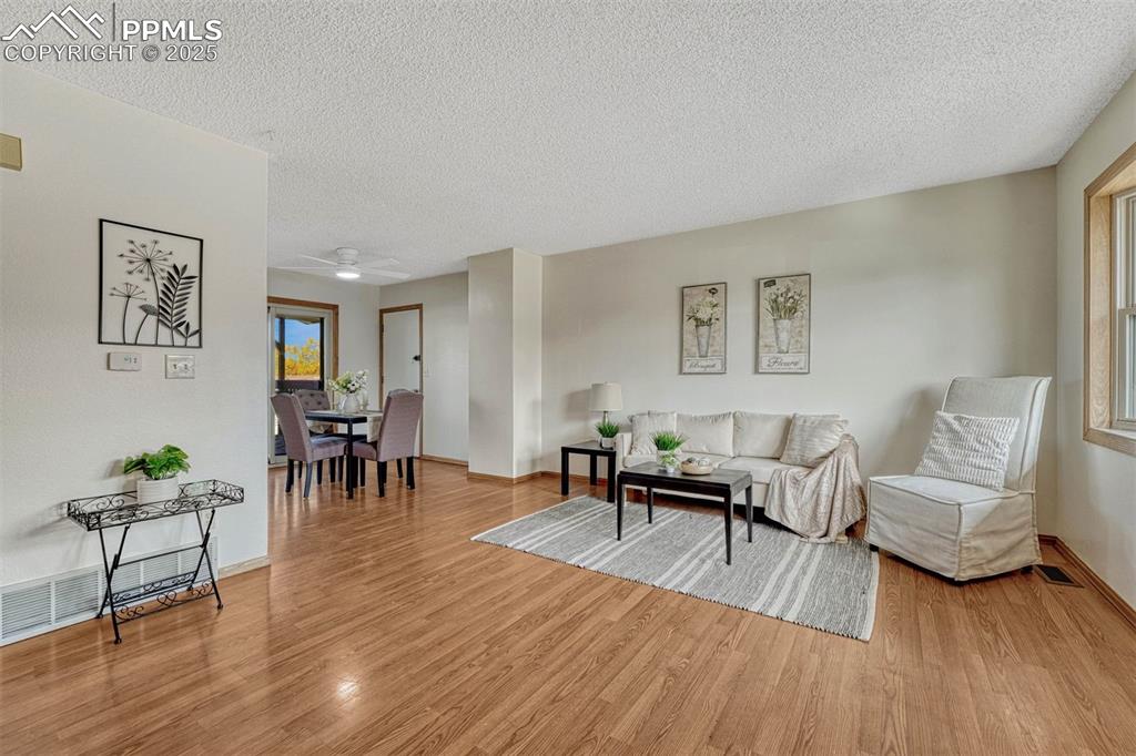 Image 3 of 27: Living Room