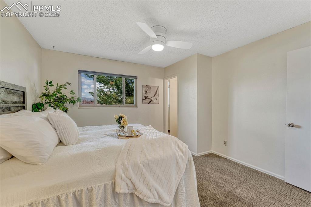 Image 4 of 27: Bedroom