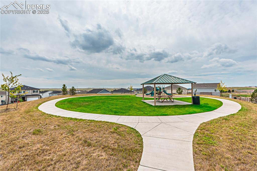 Image 36 of 39: View of property