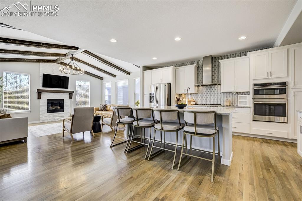 Image 6 of 50: Kitchen