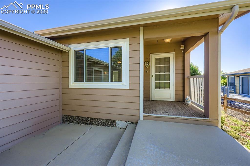 Image 5 of 29: Entry