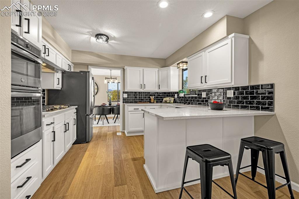 Image 12 of 49: Kitchen