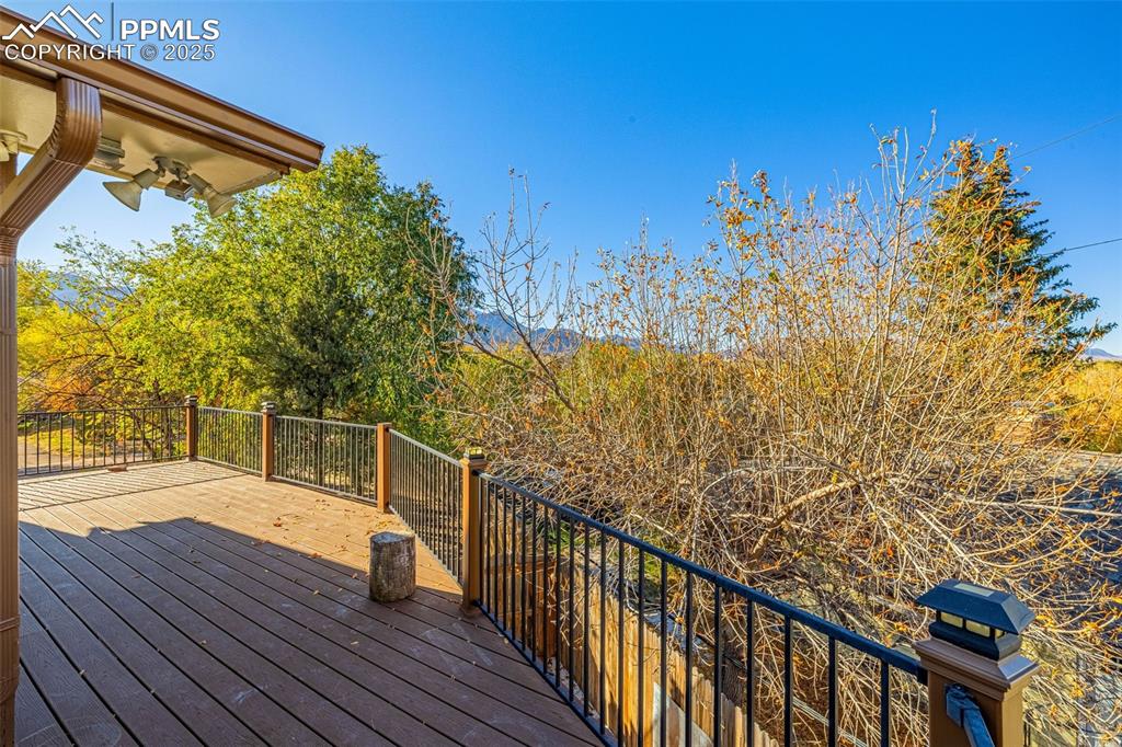 Image 34 of 49: Deck