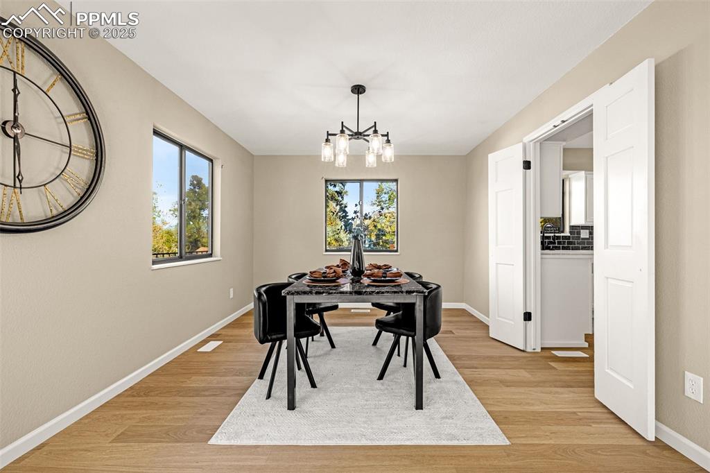 Image 8 of 49: Dining Area