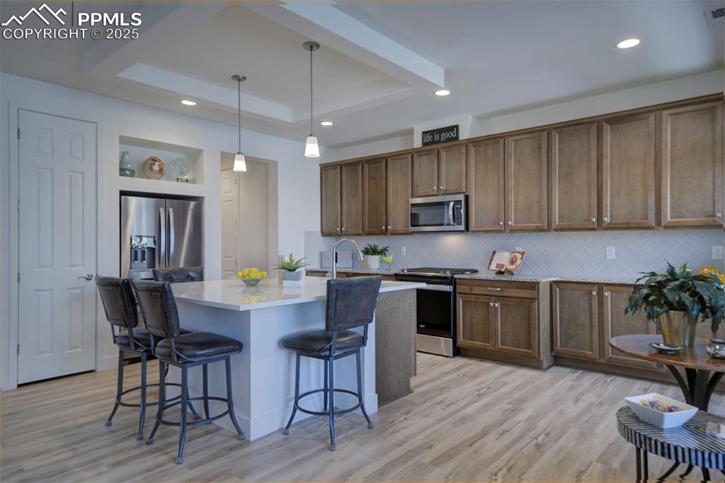 Image 15 of 50: Kitchen