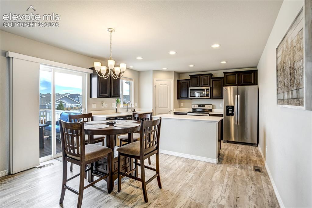 Image 10 of 38: Dining Area