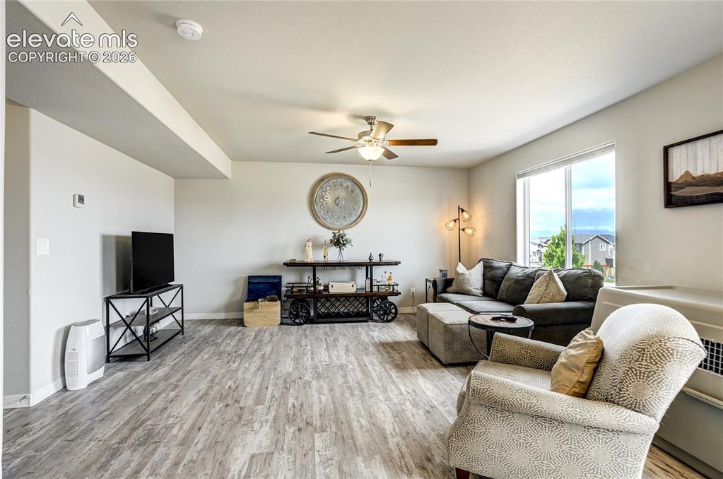 Image 9 of 38: Great Room