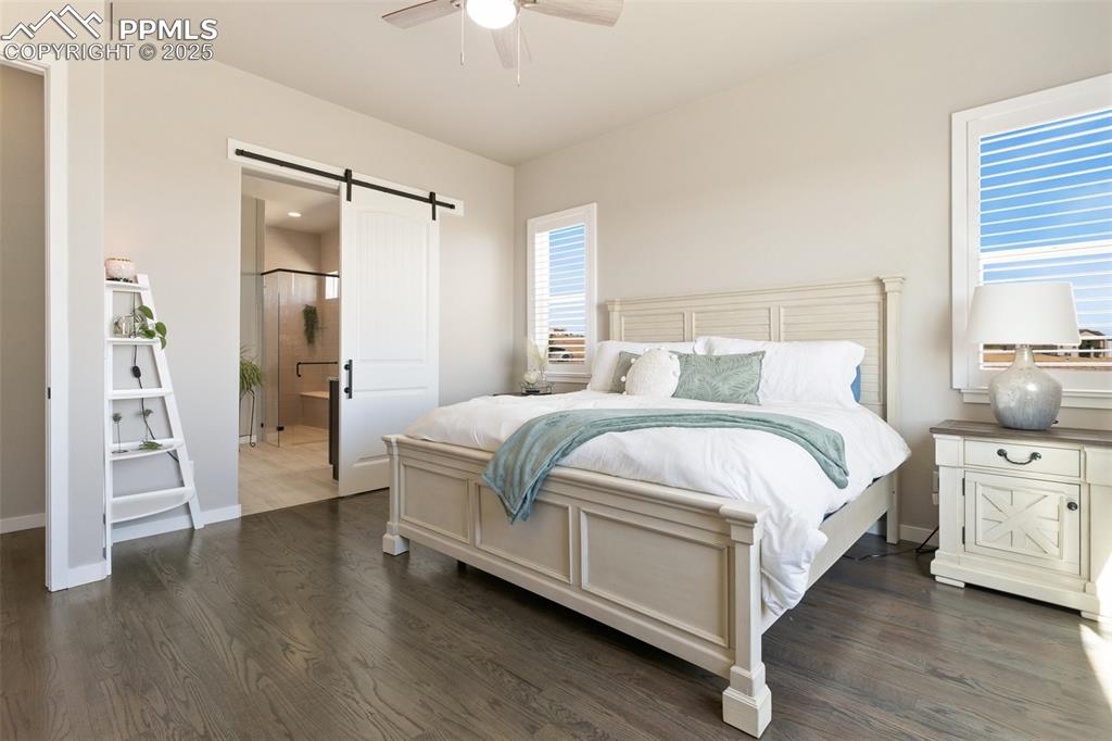 Image 22 of 47: Bedroom