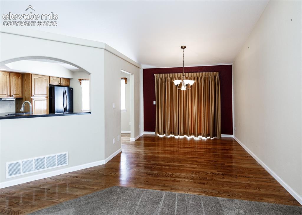 Image 10 of 39: Dining Room