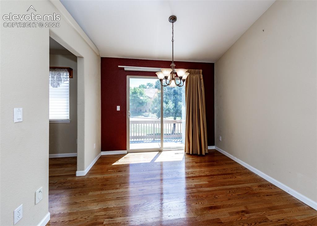 Image 9 of 39: Dining Room
