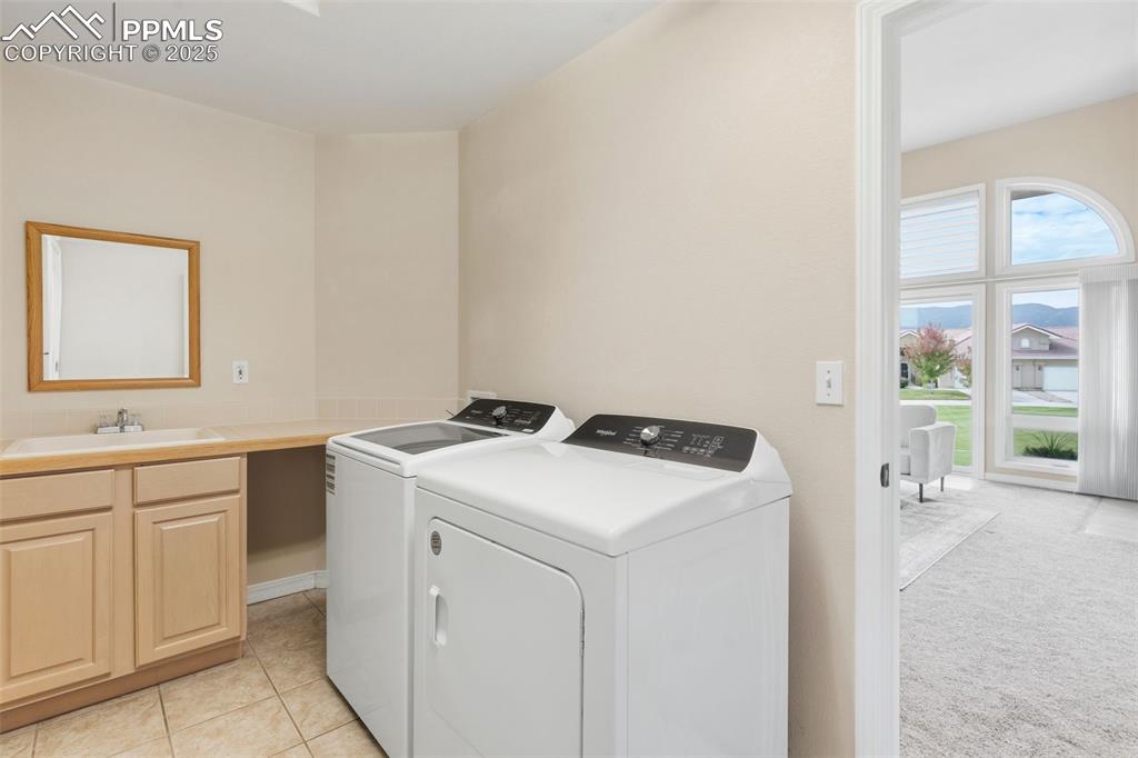 Image 16 of 44: Laundry