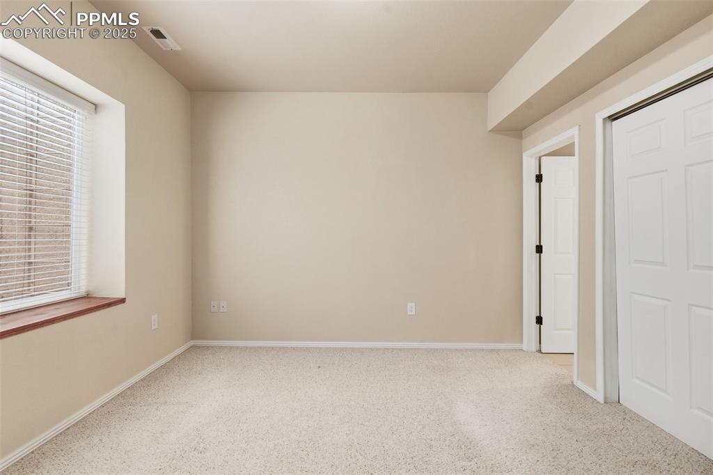 Image 28 of 44: Bedroom