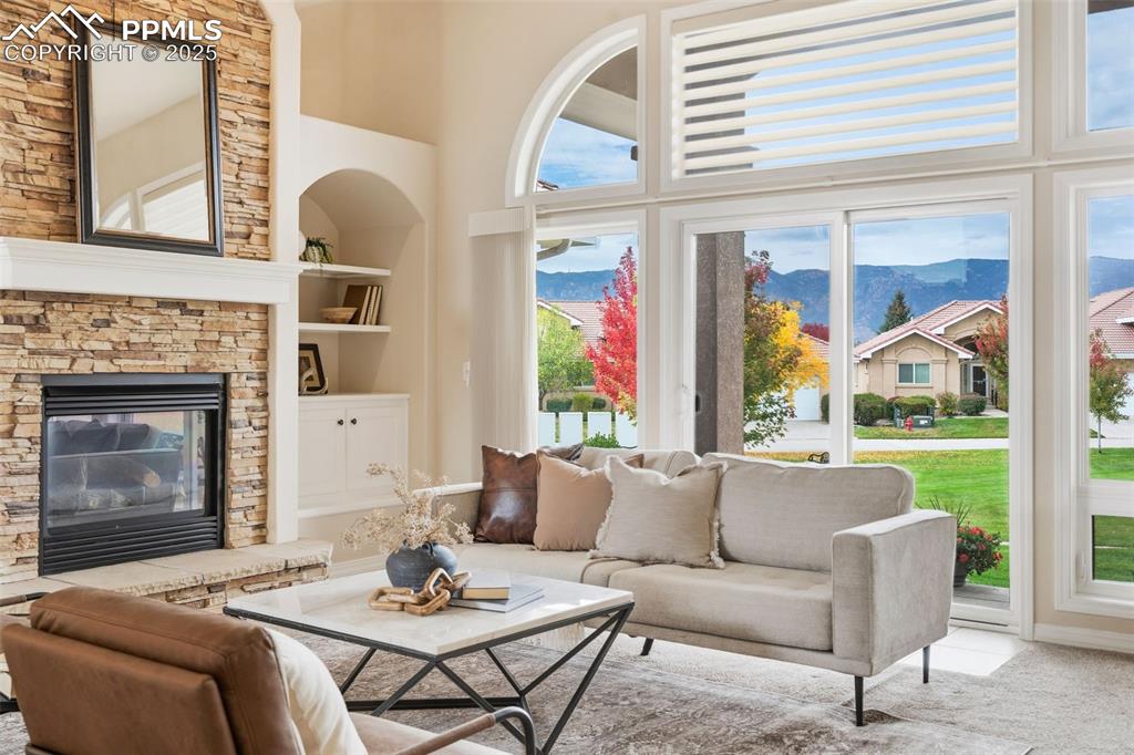 Image 5 of 44: Living Room