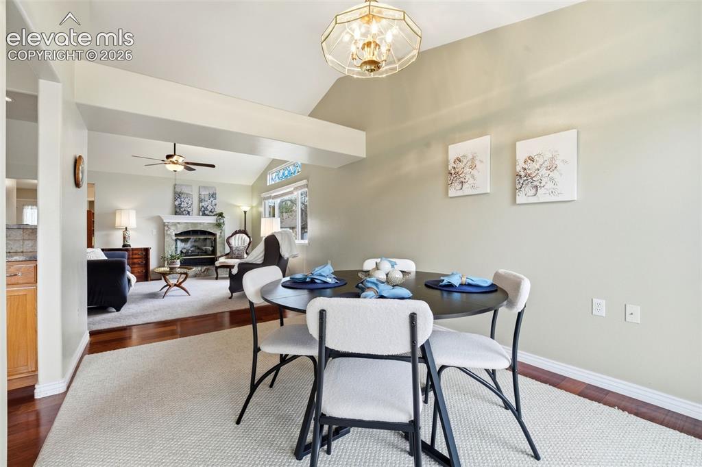 Image 14 of 47: Dining Area