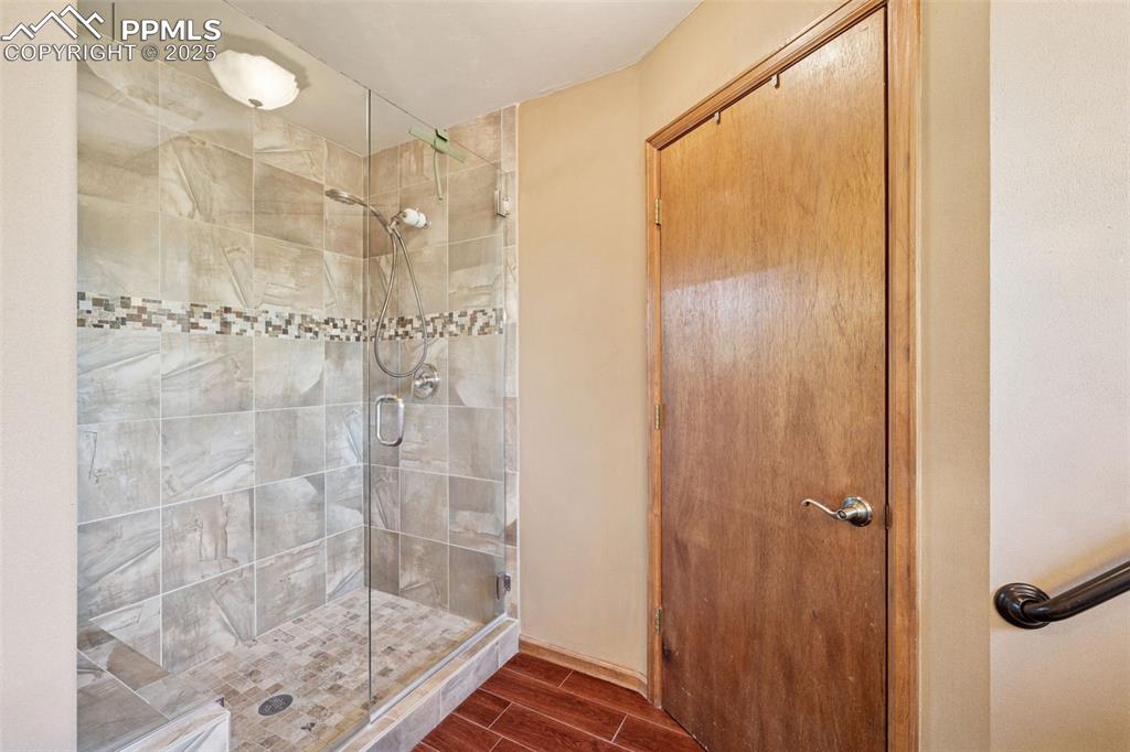 Image 20 of 47: Large walk-in shower
