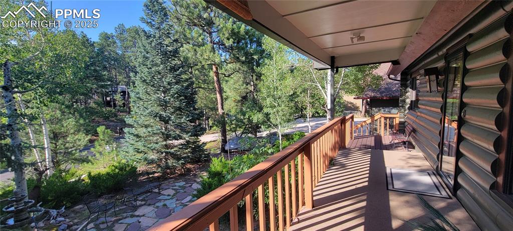 Image 41 of 47: Deck