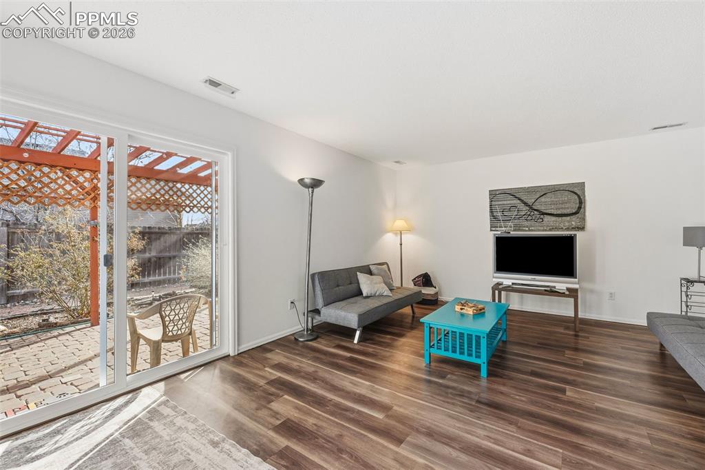 Image 23 of 40: Living Room