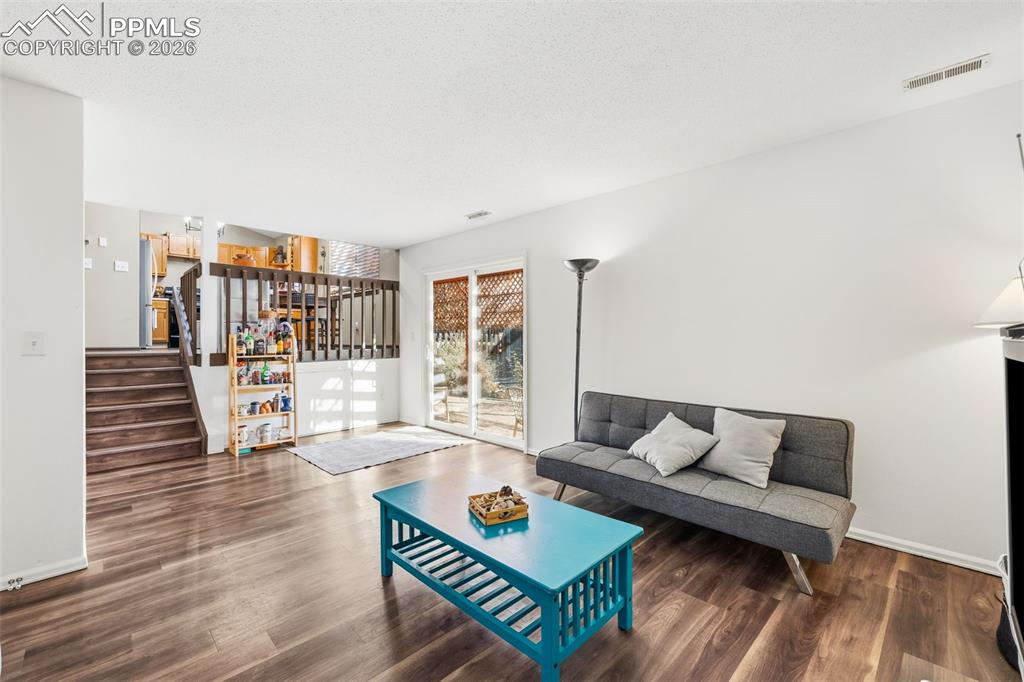 Image 26 of 40: Living Room