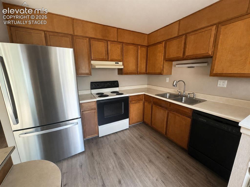 Image 7 of 42: Kitchen - Virtually Staged