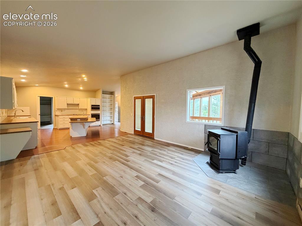 Image 16 of 35: Living Room