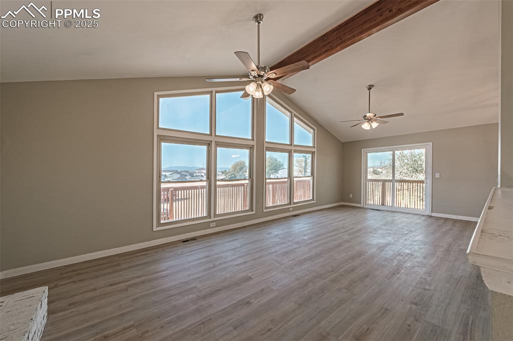 Image 5 of 34: Living Room