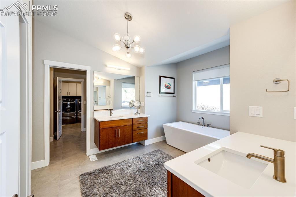 Image 19 of 47: Soaking tub awaits you your Highness!