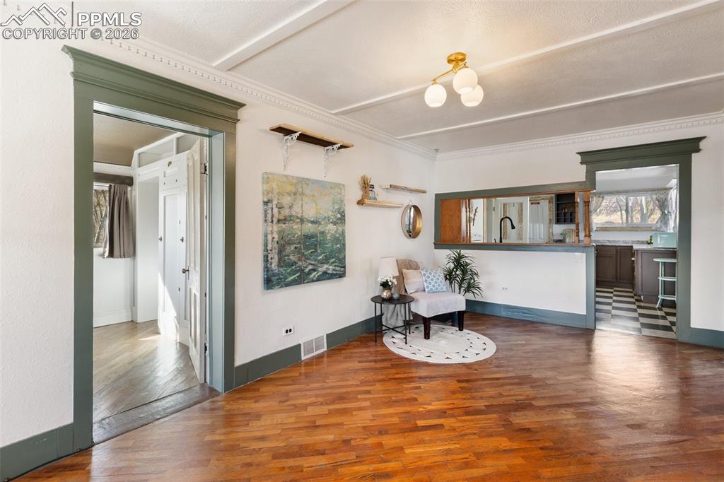 Image 10 of 44: Living Room