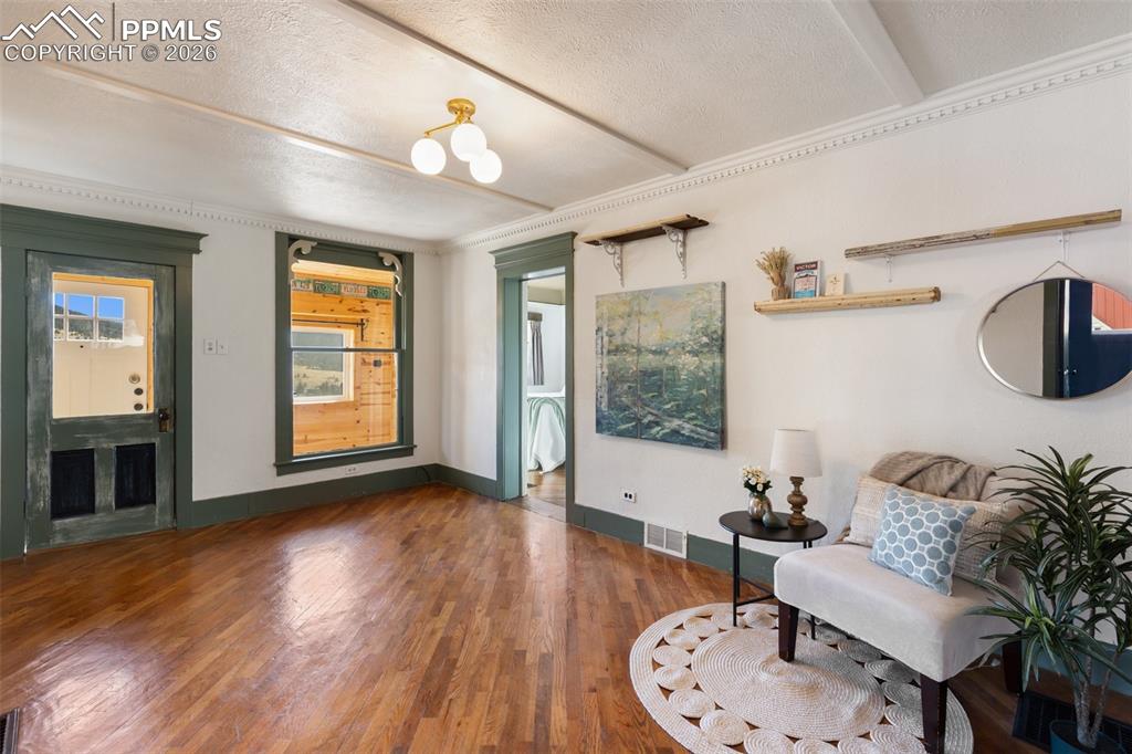 Image 11 of 44: Living Room