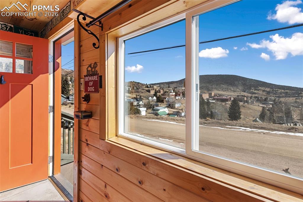 Image 6 of 44: Entry