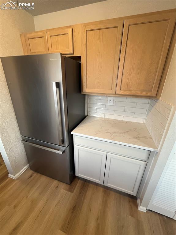 Image 4 of 21: Kitchen