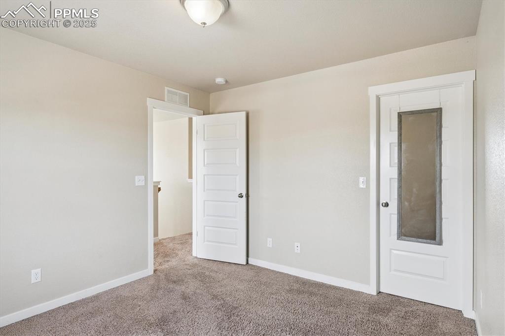 Image 25 of 50: Bedroom