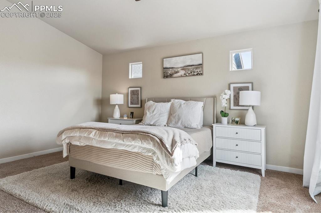 Image 30 of 50: Bedroom