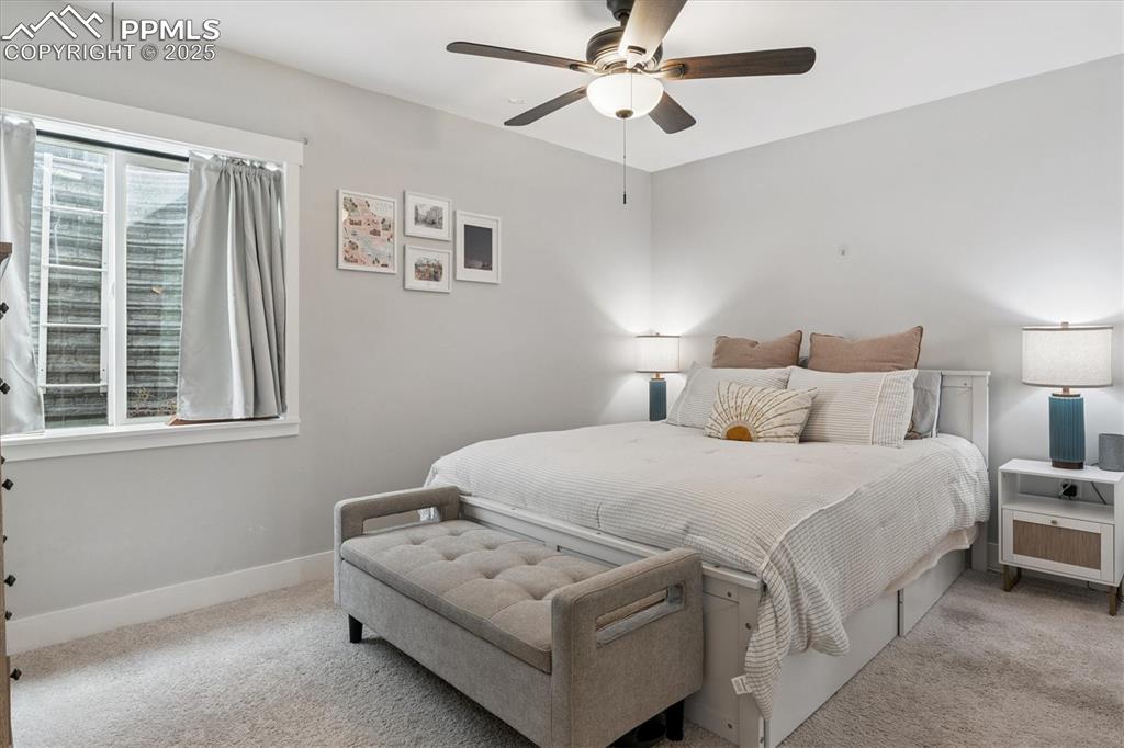 Image 41 of 50: Bedroom